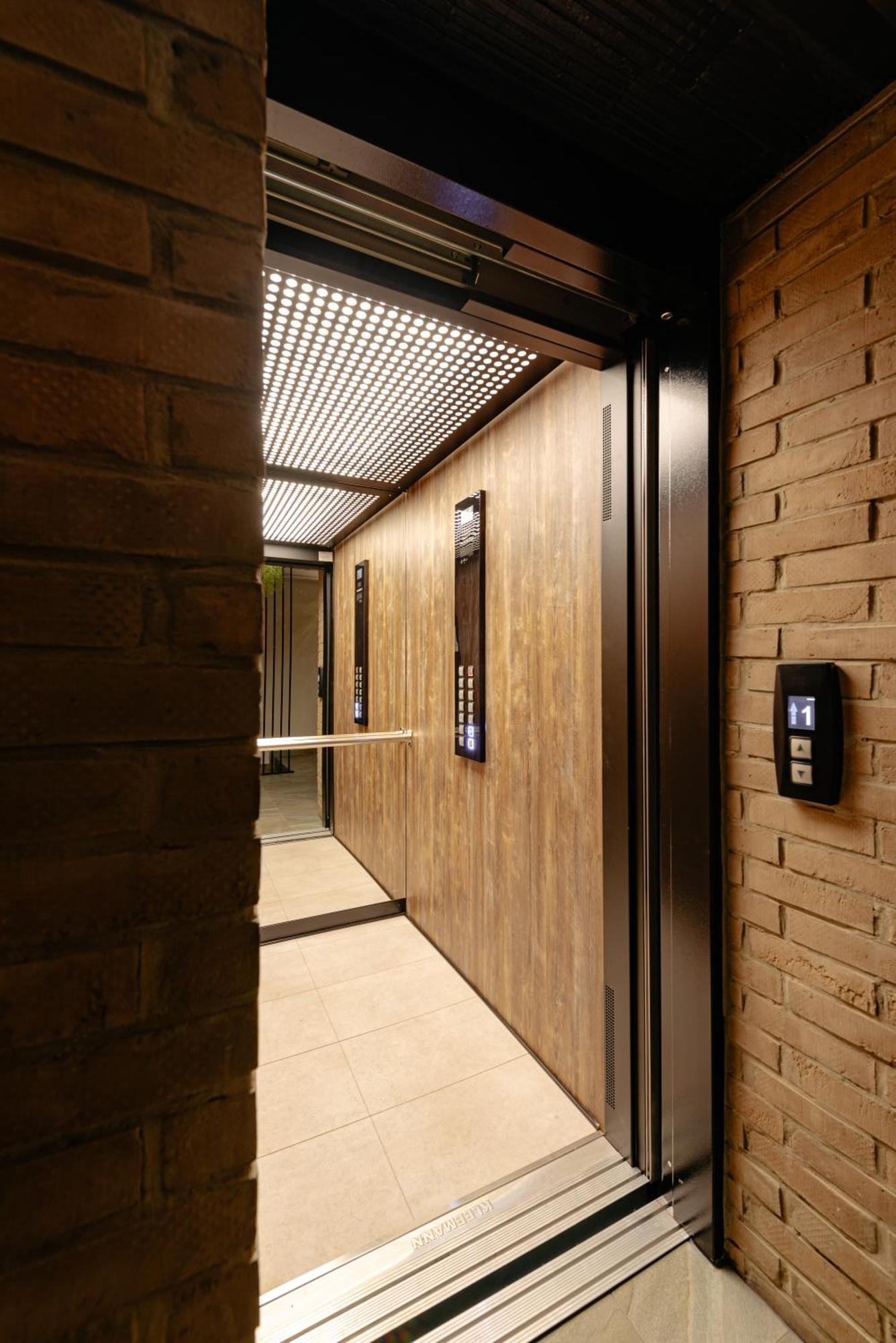 Centro Accommodation Kluż-Napoka Zewnętrze zdjęcie